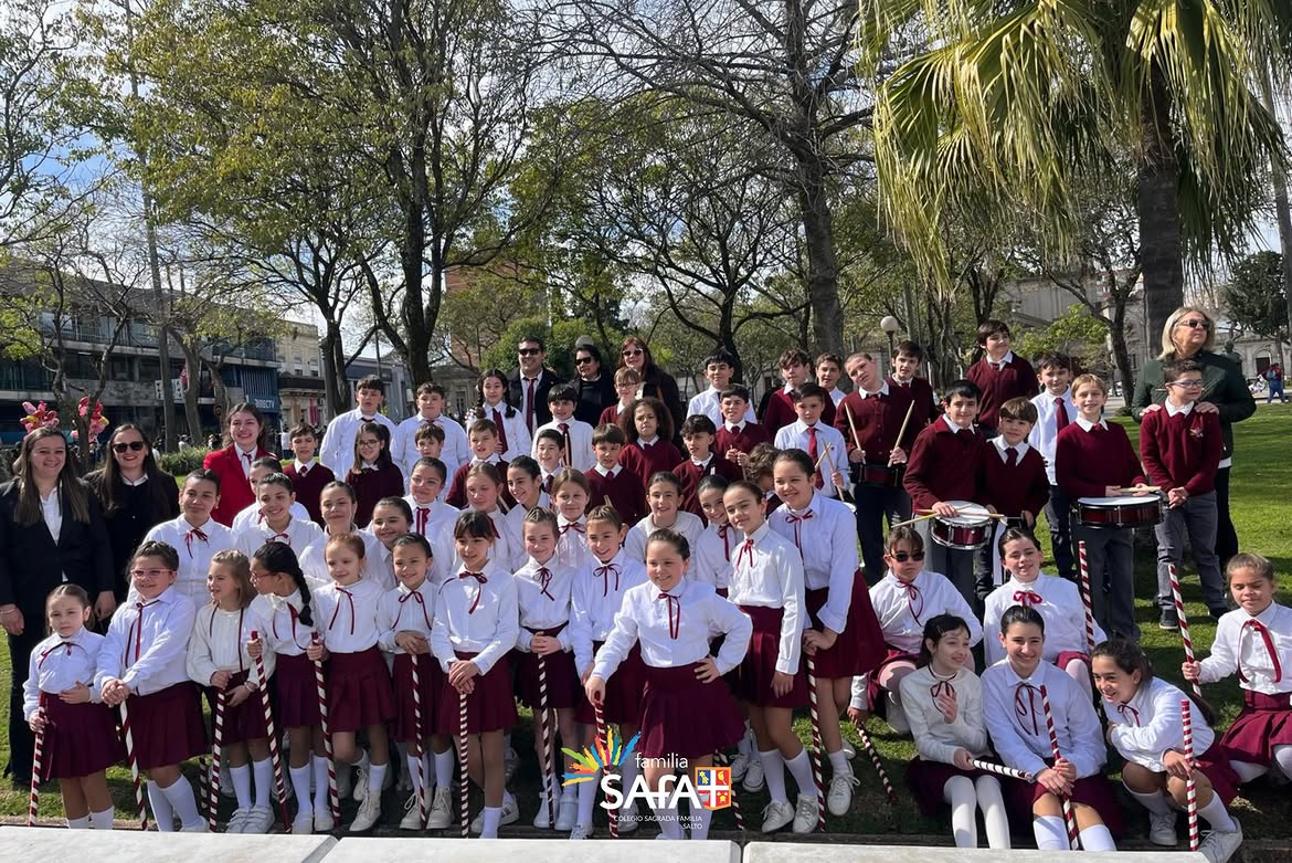 Acto y Desfile 25 de agosto